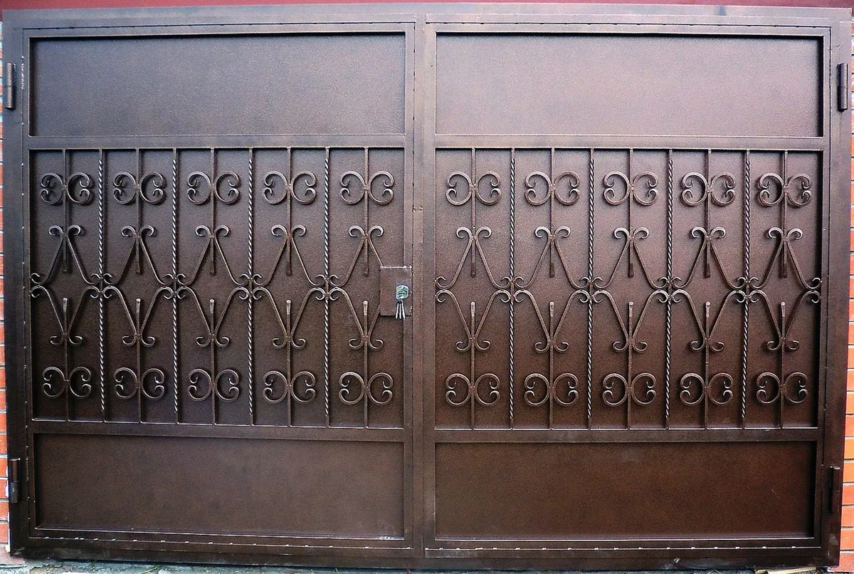 Распашные ворота Commander-17 (Нитроэмаль)